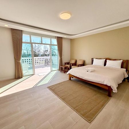 Privaterayong Hotel Exterior foto