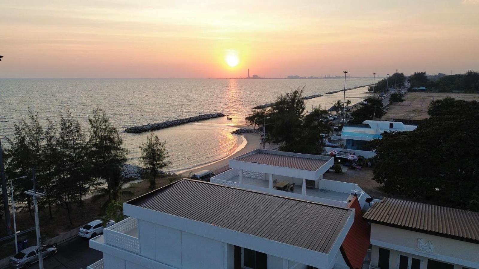Privaterayong Hotel Exterior foto