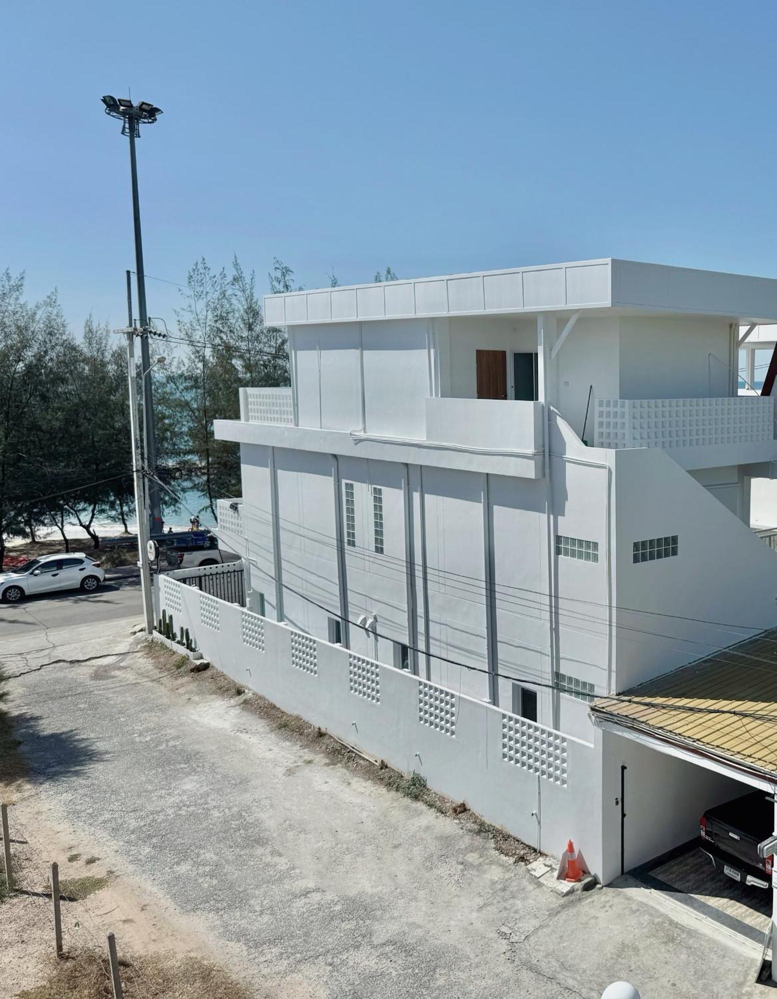 Privaterayong Hotel Exterior foto